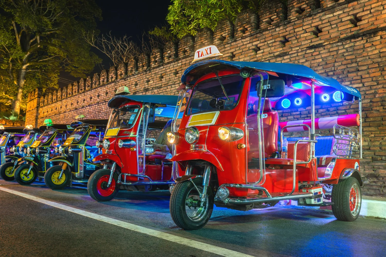 2 and 3 wheelers — moto-taxi and auto-rickshaw