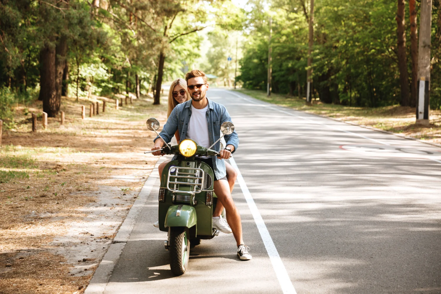 Ride hailing and two wheeler transport app with fast matching, clear pricing, and reliable driver tracking