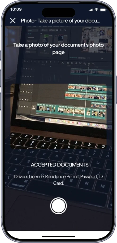 Camera screen for photographing an ID, licence or passport during verification